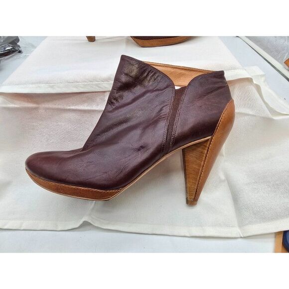 VTG Fossil Brown Leather Heeled Ankle Boots With Wooden Cone Heels sz 11 - Picture 7 of 14